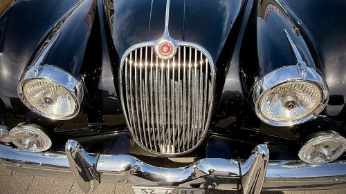 "CLASSIC-CAR-OLDTIMERMEET - ACE Café"