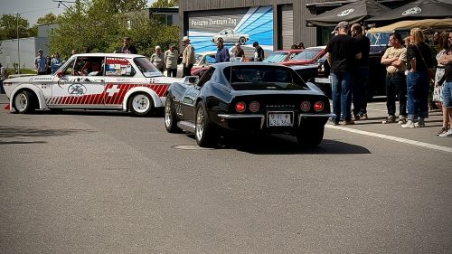 "CLASSIC-CAR-OLDTIMERMEET - ACE Café"