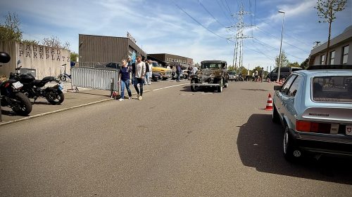 "CLASSIC-CAR-OLDTIMERMEET - ACE Café"