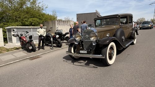 "CLASSIC-CAR-OLDTIMERMEET - ACE Café"