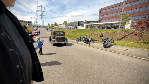 "CLASSIC-CAR-OLDTIMERMEET - ACE Café"